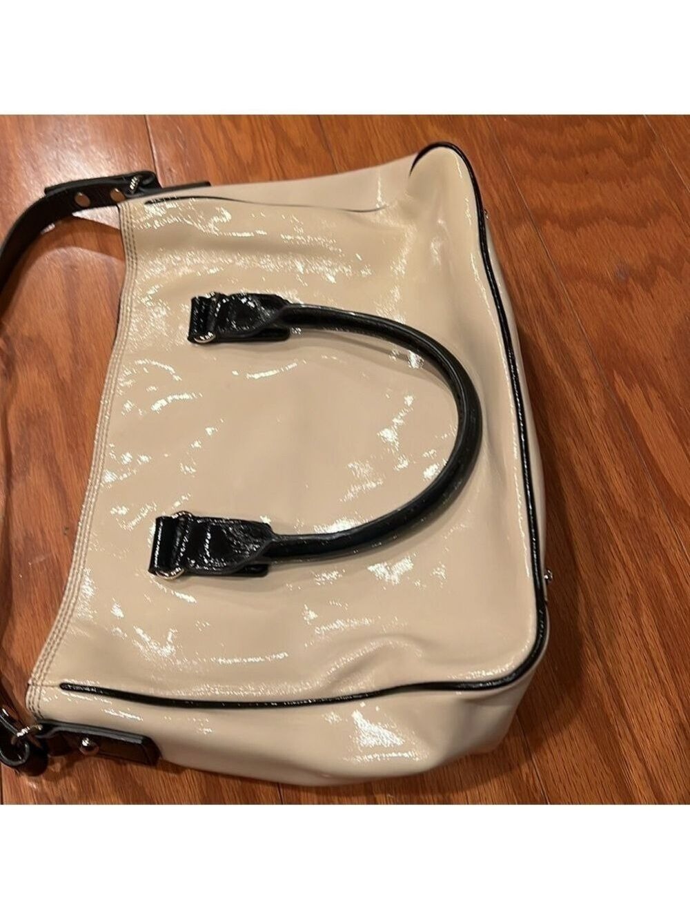 Kate spade cream and black patent leather bow detail crossbody shoulder bag - Picture 8 of 13